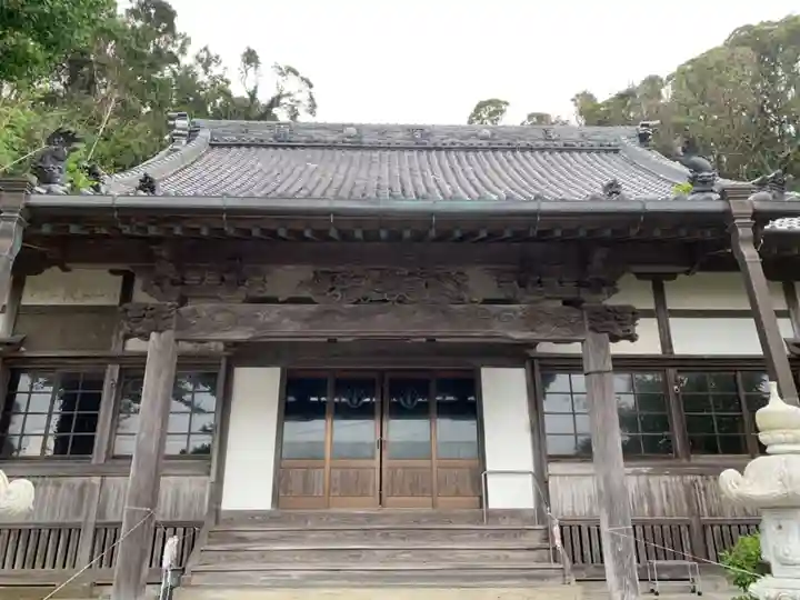 西行寺の本殿・本堂