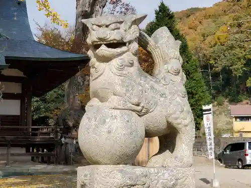 賀羅加波神社の狛犬