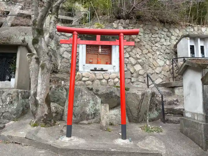 妙光院の{uncategorized: "未分類", other: "その他", undefined: "問題あり", building: "その他建物", grave: "お墓", sacred_gate: "鳥居", guardian: "狛犬", statue: "像", buddha: "仏像", history: "歴史", nature: "自然", garden: "庭園", animal: "動物", pagoda: "塔", temizu: "手水舎", mountain_gate: "山門・神門", sanctuary: "本殿・本堂", subordinate: "末社・摂社", art: "芸術", scenery: "景色", jizo: "地蔵", ema: "絵馬", goshuin: "御朱印", omikuji: "おみくじ", items: "授与品その他", amulet: "お守り", goshuincho: "御朱印帳", eats: "食事", festival: "お祭り", votive_dance: "神楽", shichigosan: "七五三参", wedding: "結婚式", experience: "体験その他", initially: "初詣", around: "周辺", anti_infection: "感染症対策"}
