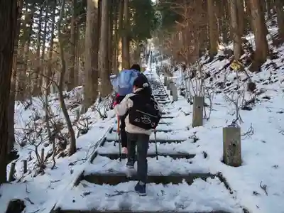 石割神社の周辺
