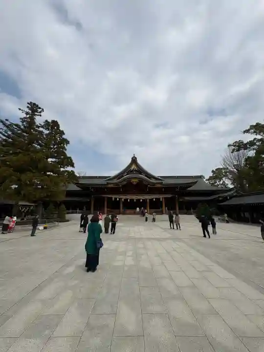 寒川神社の{uncategorized: "未分類", other: "その他", undefined: "問題あり", building: "その他建物", grave: "お墓", sacred_gate: "鳥居", guardian: "狛犬", statue: "像", buddha: "仏像", history: "歴史", nature: "自然", garden: "庭園", animal: "動物", pagoda: "塔", temizu: "手水舎", mountain_gate: "山門・神門", sanctuary: "本殿・本堂", subordinate: "末社・摂社", art: "芸術", scenery: "景色", jizo: "地蔵", ema: "絵馬", goshuin: "御朱印", omikuji: "おみくじ", items: "授与品その他", amulet: "お守り", goshuincho: "御朱印帳", eats: "食事", festival: "お祭り", votive_dance: "神楽", shichigosan: "七五三参", wedding: "結婚式", experience: "体験その他", initially: "初詣", around: "周辺", anti_infection: "感染症対策"}