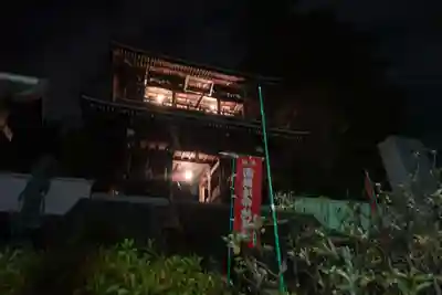 萬蔵寺の山門・神門