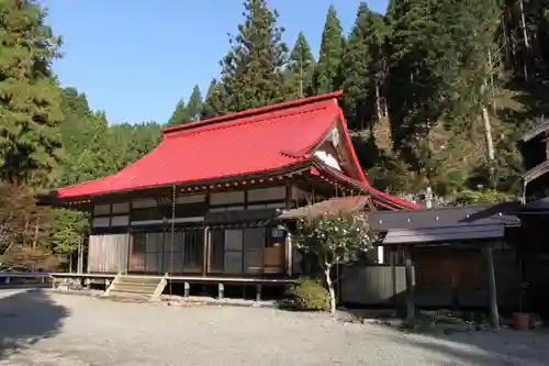 洞林寺の本殿・本堂