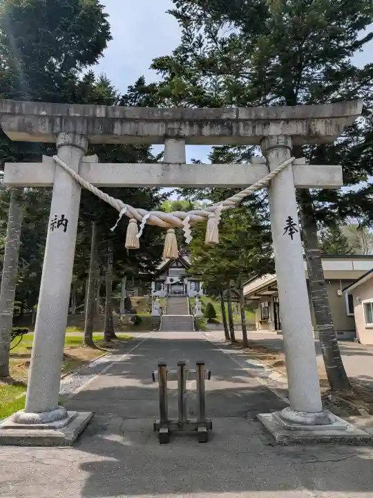 札内神社の{uncategorized: "未分類", other: "その他", undefined: "問題あり", building: "その他建物", grave: "お墓", sacred_gate: "鳥居", guardian: "狛犬", statue: "像", buddha: "仏像", history: "歴史", nature: "自然", garden: "庭園", animal: "動物", pagoda: "塔", temizu: "手水舎", mountain_gate: "山門・神門", sanctuary: "本殿・本堂", subordinate: "末社・摂社", art: "芸術", scenery: "景色", jizo: "地蔵", ema: "絵馬", goshuin: "御朱印", omikuji: "おみくじ", items: "授与品その他", amulet: "お守り", goshuincho: "御朱印帳", eats: "食事", festival: "お祭り", votive_dance: "神楽", shichigosan: "七五三参", wedding: "結婚式", experience: "体験その他", initially: "初詣", around: "周辺", anti_infection: "感染症対策"}