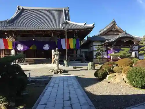 西法寺の本殿・本堂