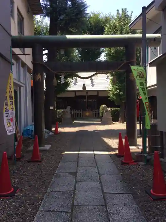 諏訪神社の鳥居