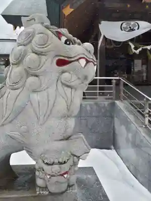 信濃神社の狛犬