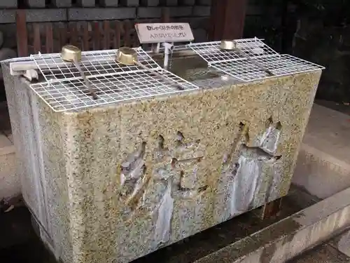 新宿下落合氷川神社の手水