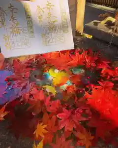 白山神社の手水舎(2021年12月10日(金) 11時36分01秒投稿)