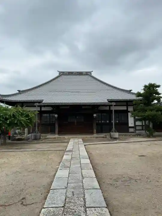 岳桂院の{uncategorized: "未分類", other: "その他", undefined: "問題あり", building: "その他建物", grave: "お墓", sacred_gate: "鳥居", guardian: "狛犬", statue: "像", buddha: "仏像", history: "歴史", nature: "自然", garden: "庭園", animal: "動物", pagoda: "塔", temizu: "手水舎", mountain_gate: "山門・神門", sanctuary: "本殿・本堂", subordinate: "末社・摂社", art: "芸術", scenery: "景色", jizo: "地蔵", ema: "絵馬", goshuin: "御朱印", omikuji: "おみくじ", items: "授与品その他", amulet: "お守り", goshuincho: "御朱印帳", eats: "食事", festival: "お祭り", votive_dance: "神楽", shichigosan: "七五三参", wedding: "結婚式", experience: "体験その他", initially: "初詣", around: "周辺", anti_infection: "感染症対策"}