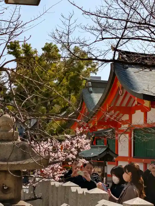 生田神社の{uncategorized: "未分類", other: "その他", undefined: "問題あり", building: "その他建物", grave: "お墓", sacred_gate: "鳥居", guardian: "狛犬", statue: "像", buddha: "仏像", history: "歴史", nature: "自然", garden: "庭園", animal: "動物", pagoda: "塔", temizu: "手水舎", mountain_gate: "山門・神門", sanctuary: "本殿・本堂", subordinate: "末社・摂社", art: "芸術", scenery: "景色", jizo: "地蔵", ema: "絵馬", goshuin: "御朱印", omikuji: "おみくじ", items: "授与品その他", amulet: "お守り", goshuincho: "御朱印帳", eats: "食事", festival: "お祭り", votive_dance: "神楽", shichigosan: "七五三参", wedding: "結婚式", experience: "体験その他", initially: "初詣", around: "周辺", anti_infection: "感染症対策"}