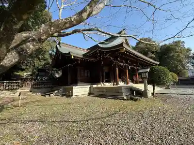 竈山神社の{uncategorized: "未分類", other: "その他", undefined: "問題あり", building: "その他建物", grave: "お墓", sacred_gate: "鳥居", guardian: "狛犬", statue: "像", buddha: "仏像", history: "歴史", nature: "自然", garden: "庭園", animal: "動物", pagoda: "塔", temizu: "手水舎", mountain_gate: "山門・神門", sanctuary: "本殿・本堂", subordinate: "末社・摂社", art: "芸術", scenery: "景色", jizo: "地蔵", ema: "絵馬", goshuin: "御朱印", omikuji: "おみくじ", items: "授与品その他", amulet: "お守り", goshuincho: "御朱印帳", eats: "食事", festival: "お祭り", votive_dance: "神楽", shichigosan: "七五三参", wedding: "結婚式", experience: "体験その他", initially: "初詣", around: "周辺", anti_infection: "感染症対策"}