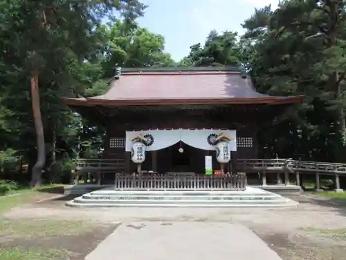 青森縣護國神社の本殿・本堂