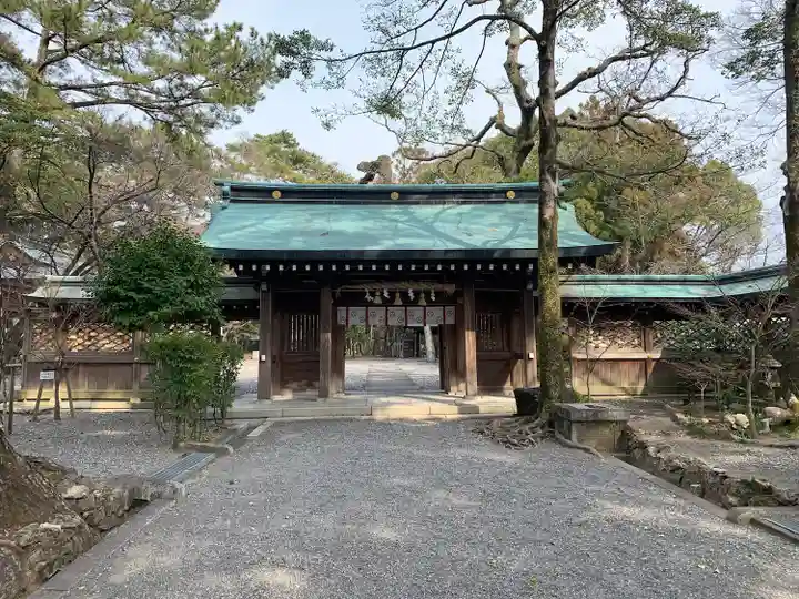 山内神社の山門・神門