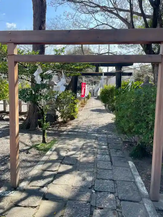 常祗稲荷神社の{uncategorized: "未分類", other: "その他", undefined: "問題あり", building: "その他建物", grave: "お墓", sacred_gate: "鳥居", guardian: "狛犬", statue: "像", buddha: "仏像", history: "歴史", nature: "自然", garden: "庭園", animal: "動物", pagoda: "塔", temizu: "手水舎", mountain_gate: "山門・神門", sanctuary: "本殿・本堂", subordinate: "末社・摂社", art: "芸術", scenery: "景色", jizo: "地蔵", ema: "絵馬", goshuin: "御朱印", omikuji: "おみくじ", items: "授与品その他", amulet: "お守り", goshuincho: "御朱印帳", eats: "食事", festival: "お祭り", votive_dance: "神楽", shichigosan: "七五三参", wedding: "結婚式", experience: "体験その他", initially: "初詣", around: "周辺", anti_infection: "感染症対策"}