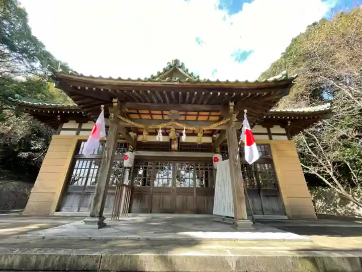 宇部護国神社の本殿・本堂