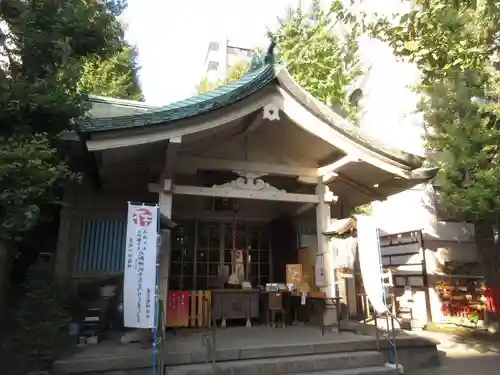 銀杏岡八幡神社の本殿・本堂