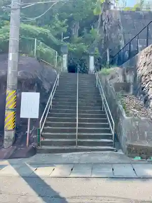 韮崎窟観音(山梨県)