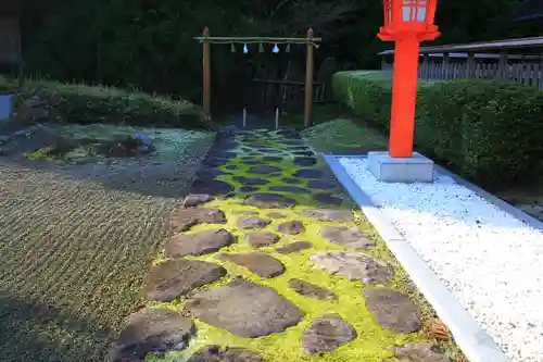 八重垣神社の庭園