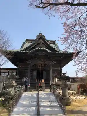 秩父札所十三番 慈眼寺の本殿・本堂