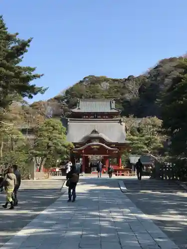 鶴岡八幡宮の本殿