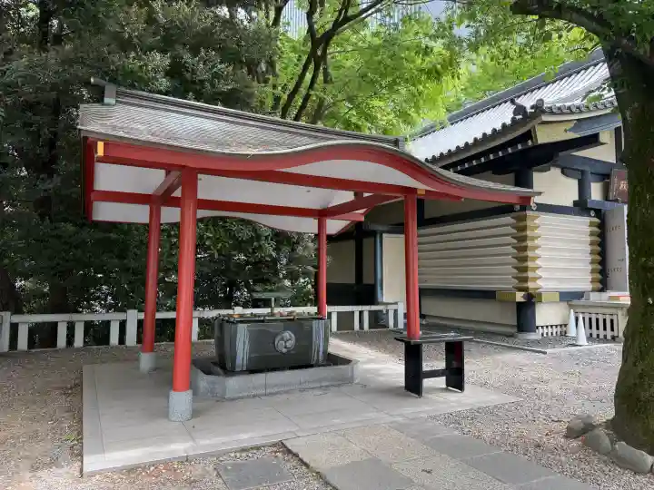日枝神社の{uncategorized: "未分類", other: "その他", undefined: "問題あり", building: "その他建物", grave: "お墓", sacred_gate: "鳥居", guardian: "狛犬", statue: "像", buddha: "仏像", history: "歴史", nature: "自然", garden: "庭園", animal: "動物", pagoda: "塔", temizu: "手水舎", mountain_gate: "山門・神門", sanctuary: "本殿・本堂", subordinate: "末社・摂社", art: "芸術", scenery: "景色", jizo: "地蔵", ema: "絵馬", goshuin: "御朱印", omikuji: "おみくじ", items: "授与品その他", amulet: "お守り", goshuincho: "御朱印帳", eats: "食事", festival: "お祭り", votive_dance: "神楽", shichigosan: "七五三参", wedding: "結婚式", experience: "体験その他", initially: "初詣", around: "周辺", anti_infection: "感染症対策"}