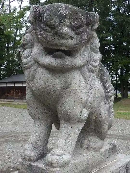 美深神社の狛犬