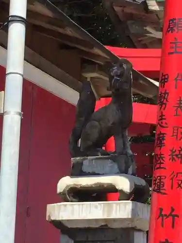 片田稲荷神社の狛犬