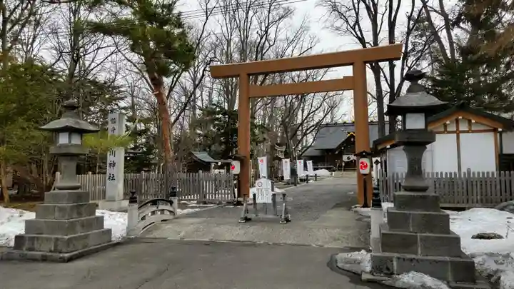 旭川神社の鳥居