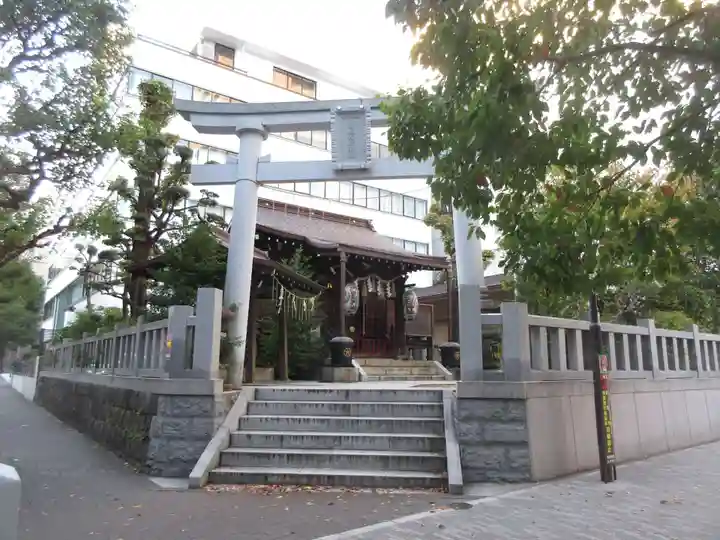 太田姫稲荷神社の鳥居