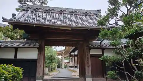西方院の山門・神門