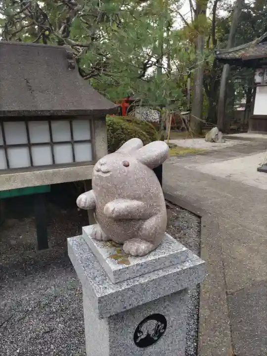 岡崎神社の狛犬