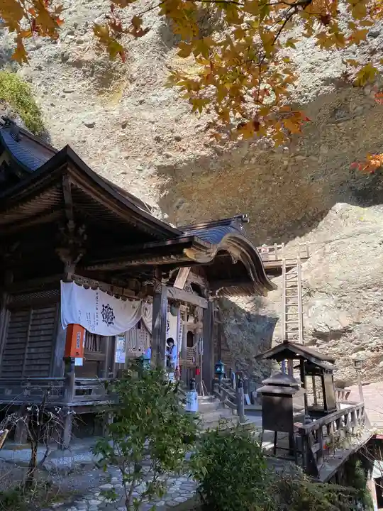 岩屋寺の本殿・本堂