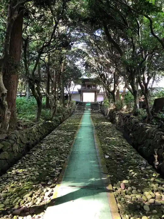 瀧谷寺の山門・神門