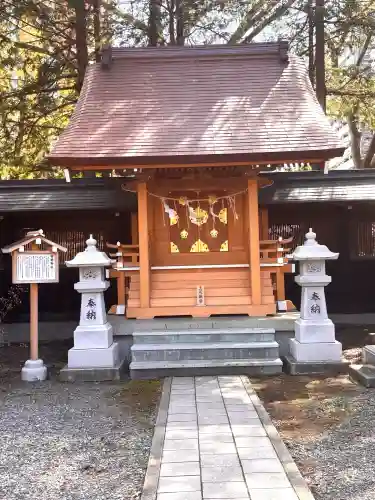 御門山琴似天満宮の{uncategorized: "未分類", other: "その他", undefined: "問題あり", building: "その他建物", grave: "お墓", sacred_gate: "鳥居", guardian: "狛犬", statue: "像", buddha: "仏像", history: "歴史", nature: "自然", garden: "庭園", animal: "動物", pagoda: "塔", temizu: "手水舎", mountain_gate: "山門・神門", sanctuary: "本殿・本堂", subordinate: "末社・摂社", art: "芸術", scenery: "景色", jizo: "地蔵", ema: "絵馬", goshuin: "御朱印", omikuji: "おみくじ", items: "授与品その他", amulet: "お守り", goshuincho: "御朱印帳", eats: "食事", festival: "お祭り", votive_dance: "神楽", shichigosan: "七五三参", wedding: "結婚式", experience: "体験その他", initially: "初詣", around: "周辺", anti_infection: "感染症対策"}