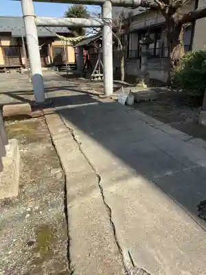 尾萬稲荷神社の{uncategorized: "未分類", other: "その他", undefined: "問題あり", building: "その他建物", grave: "お墓", sacred_gate: "鳥居", guardian: "狛犬", statue: "像", buddha: "仏像", history: "歴史", nature: "自然", garden: "庭園", animal: "動物", pagoda: "塔", temizu: "手水舎", mountain_gate: "山門・神門", sanctuary: "本殿・本堂", subordinate: "末社・摂社", art: "芸術", scenery: "景色", jizo: "地蔵", ema: "絵馬", goshuin: "御朱印", omikuji: "おみくじ", items: "授与品その他", amulet: "お守り", goshuincho: "御朱印帳", eats: "食事", festival: "お祭り", votive_dance: "神楽", shichigosan: "七五三参", wedding: "結婚式", experience: "体験その他", initially: "初詣", around: "周辺", anti_infection: "感染症対策"}