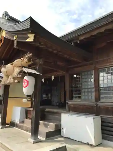 阿羅波比神社の本殿