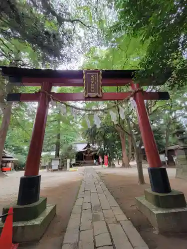 氷川女體神社の鳥居