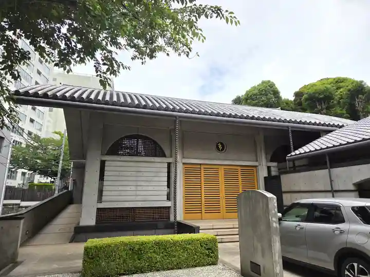 瑠璃光寺の本殿・本堂