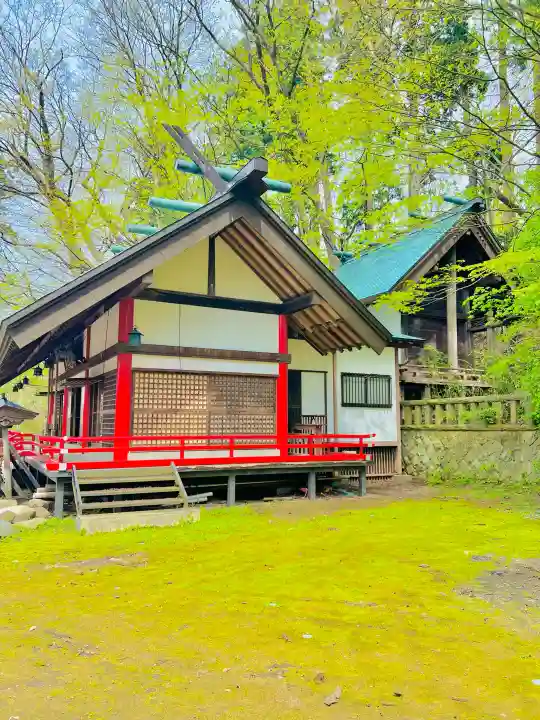 呑香稲荷神社の{uncategorized: "未分類", other: "その他", undefined: "問題あり", building: "その他建物", grave: "お墓", sacred_gate: "鳥居", guardian: "狛犬", statue: "像", buddha: "仏像", history: "歴史", nature: "自然", garden: "庭園", animal: "動物", pagoda: "塔", temizu: "手水舎", mountain_gate: "山門・神門", sanctuary: "本殿・本堂", subordinate: "末社・摂社", art: "芸術", scenery: "景色", jizo: "地蔵", ema: "絵馬", goshuin: "御朱印", omikuji: "おみくじ", items: "授与品その他", amulet: "お守り", goshuincho: "御朱印帳", eats: "食事", festival: "お祭り", votive_dance: "神楽", shichigosan: "七五三参", wedding: "結婚式", experience: "体験その他", initially: "初詣", around: "周辺", anti_infection: "感染症対策"}