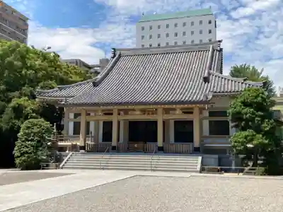 霊巌寺の本殿・本堂