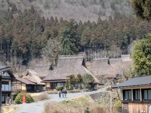 知井八幡神社の{uncategorized: "未分類", other: "その他", undefined: "問題あり", building: "その他建物", grave: "お墓", sacred_gate: "鳥居", guardian: "狛犬", statue: "像", buddha: "仏像", history: "歴史", nature: "自然", garden: "庭園", animal: "動物", pagoda: "塔", temizu: "手水舎", mountain_gate: "山門・神門", sanctuary: "本殿・本堂", subordinate: "末社・摂社", art: "芸術", scenery: "景色", jizo: "地蔵", ema: "絵馬", goshuin: "御朱印", omikuji: "おみくじ", items: "授与品その他", amulet: "お守り", goshuincho: "御朱印帳", eats: "食事", festival: "お祭り", votive_dance: "神楽", shichigosan: "七五三参", wedding: "結婚式", experience: "体験その他", initially: "初詣", around: "周辺", anti_infection: "感染症対策"}