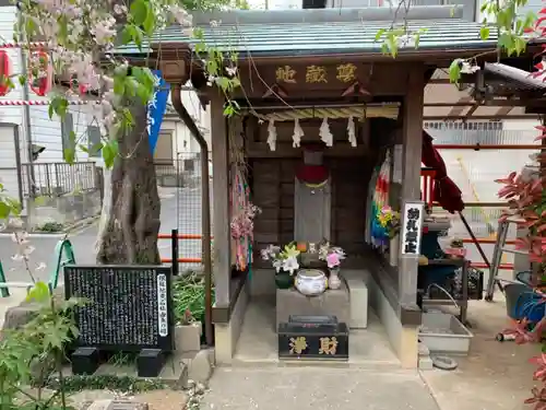 定正寺観音堂の地蔵