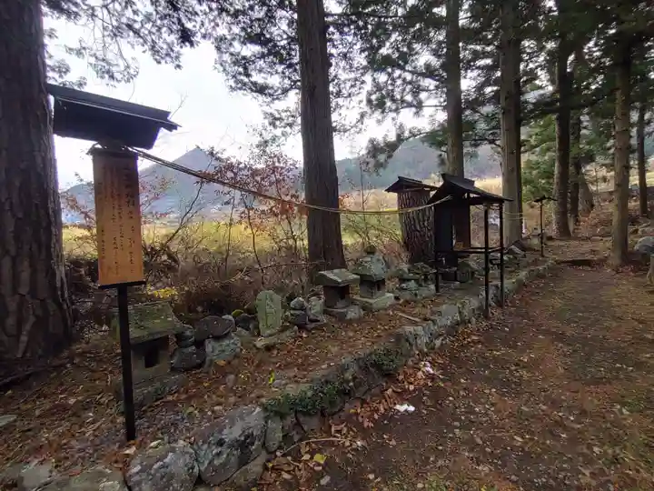 山家神社の末社・摂社
