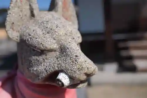 普賢願生稲荷神社の狛犬