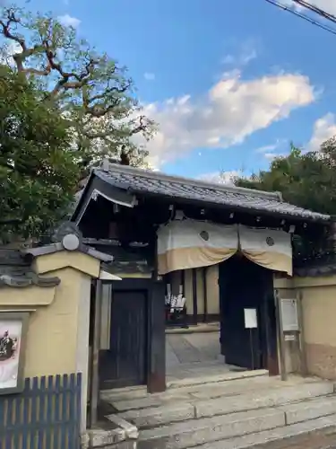 壬生寺の山門・神門