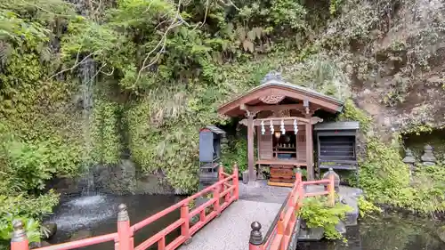 銭洗弁財天宇賀福神社(神奈川県)