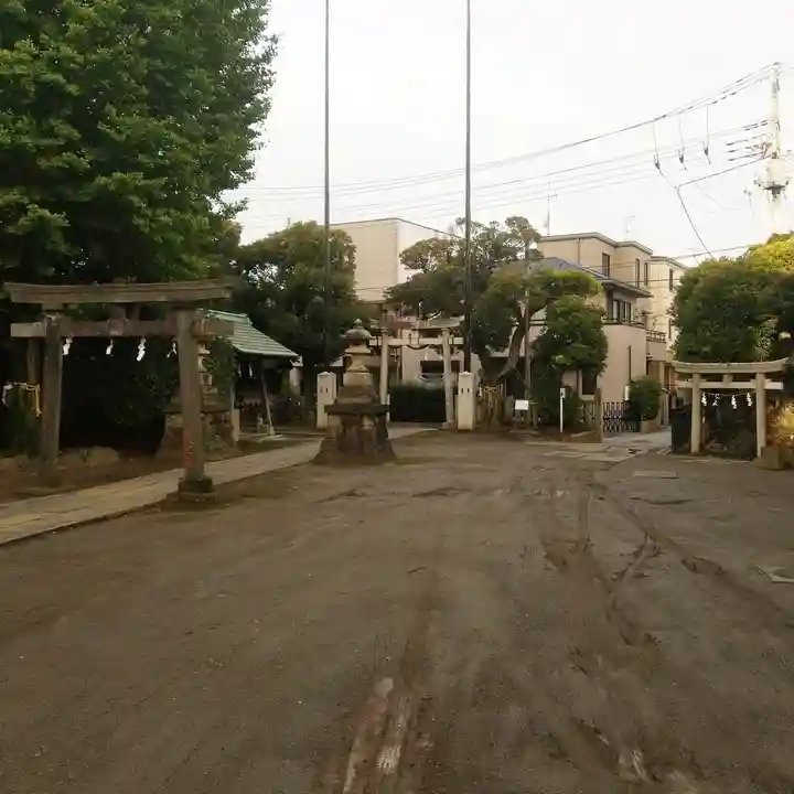 綾瀬稲荷神社の鳥居