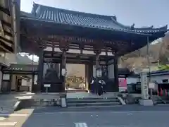 石山寺の山門