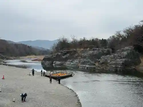 宝登山神社の{uncategorized: "未分類", other: "その他", undefined: "問題あり", building: "その他建物", grave: "お墓", sacred_gate: "鳥居", guardian: "狛犬", statue: "像", buddha: "仏像", history: "歴史", nature: "自然", garden: "庭園", animal: "動物", pagoda: "塔", temizu: "手水舎", mountain_gate: "山門・神門", sanctuary: "本殿・本堂", subordinate: "末社・摂社", art: "芸術", scenery: "景色", jizo: "地蔵", ema: "絵馬", goshuin: "御朱印", omikuji: "おみくじ", items: "授与品その他", amulet: "お守り", goshuincho: "御朱印帳", eats: "食事", festival: "お祭り", votive_dance: "神楽", shichigosan: "七五三参", wedding: "結婚式", experience: "体験その他", initially: "初詣", around: "周辺", anti_infection: "感染症対策"}